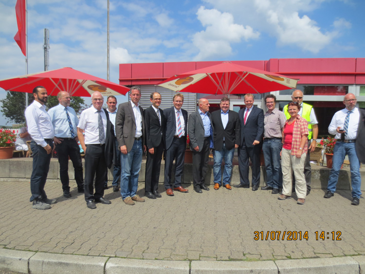 03_Bereisung Stra�enbau Fotos Tank und Rast_3