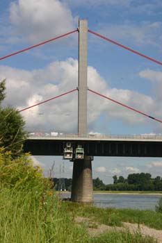 A1 Autobahn Rheinbrücke Leverkusen Köln-Merkenich Pylon  Strompfeiler 06