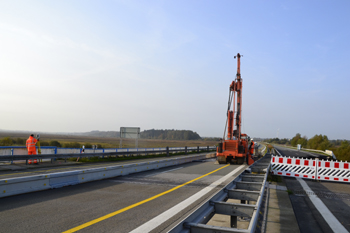 A20 Ostseeautobahn abgesackt Tribsees Stra�endammrutschung Fahrbahnsenkung 411