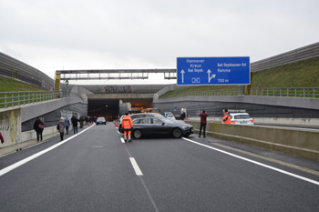 A30 Autobahn Verkehrsfreigabe Bad Oeynhausen Nordumfahrung Tunnel Hahnenkamp 350