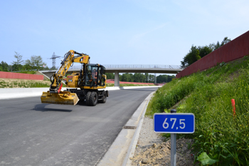 A33 Neue Autobahnbrücke Lückenschluß Betriebskilometrierung Bagger 31