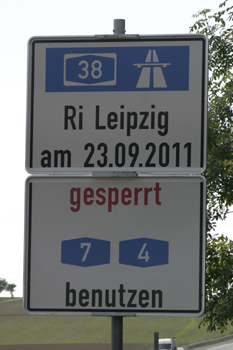 A38 Autobahn Papstbesuch Etzelsbach Eichsfeld Vollsperrung Hinweisschild 84