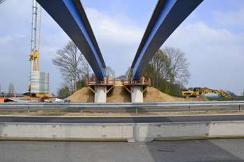 A3 Emmerich Brückenarbeiten Stahlträger Brückenneubau gesperrte Autobahn