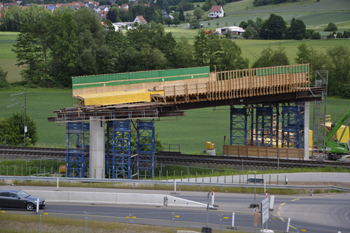 A44 Autobahnneubau Kassel Eschwege Eisenach Wehrtalbrücke Autobahnbrücke in Bau 55