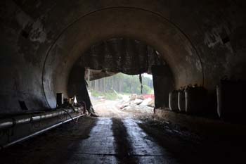 A44 Autobahntunnel in Bau Südröhre Tunnelbau bergmännische Bauweise Sprengvortrieb 45