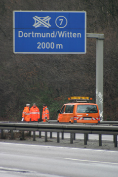 A45 Autobahn Vollsperrung Tagesbruch Bergbauschäden Dortmund Witten AK 12