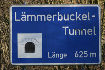 A8 Lämmerbuckeltunnel Stuttgarter Portal Schild 167