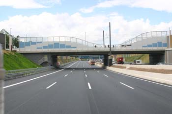 A 3 Bundesautobahn Ausbau achtstreifig Kölner Ring Verkehrsfreigabe Köln Berliner Straße 94