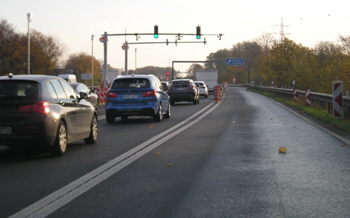 A 40 Rheinbrücke Duisburg Neuenkamp Autobahn Lkw-Wiegeanlage 4