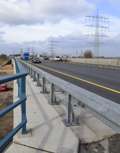 Abgebrannte Br�cke Autobahn A57 Dormagen K�ln Krefeld 55