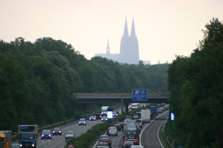 Autobahn A 57 Köln Temporäre Seitenstreifen Freigabe46