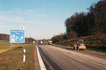 Autobahn A 8 Vollsperrung Albabstieg Drackensteiner Hang  Fahrbahndecke18