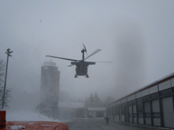 Autobahn Winterdienst Hubschrauber Einsatz Blackhawk Tirol 002