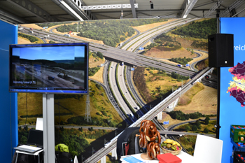 Autobahnkreuz Erfurt Freistaat Th�ringen Ministerium f�r Bau, Landesentwicklung und Verkehr 9