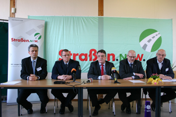 Autobahnmeisterei_Strassenbetriebsdienst_Andreas_Raedt_Polizei_Bongartz_Winfired_Pudenz_Michael_Groschek_68_Niebruggen_85