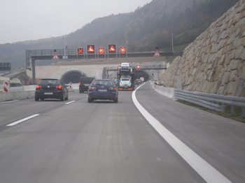 Bundesautobahn A4 Jagdbergtunnel Jena Freigabe Nordr�hre Verkehrsumlegung Autobahntunnel Ostportal 25