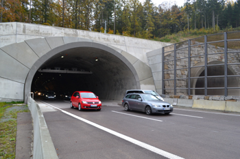 Bundesautobahn A4 Jagdbergtunnel Nordr�hre Verkehrsumlegung 76