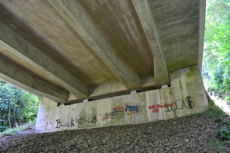 Bundestra�e B61 Sudbachtalbr�cke Autobahn A5 Nord L�hne 76