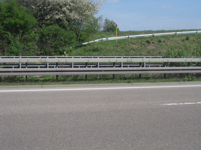Fahrzeugr�ckhaltesystem