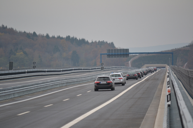 Feierliche Verkehrsfreigabe Bundesstra�e B50n Hochmoselbr�cke Erstbefahrer 66