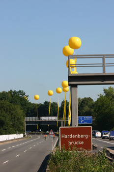 Hardenbergbrücke Schachtzeichen 6526