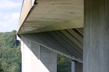 Höchste Autobahnbrücke Kochertalbrücke höchste Brückenpfeiler höchste Talbrücke A6 97
