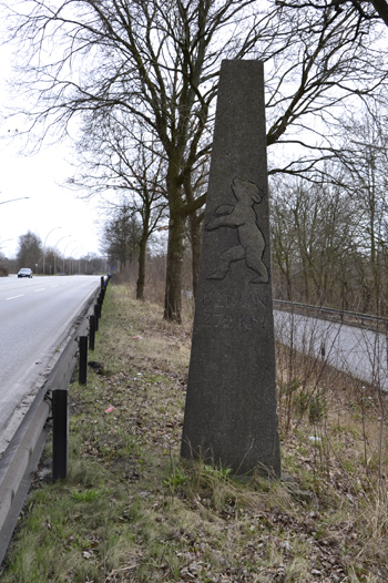 Kilometerstein Berliner B�r Skulptur Bundestra�e B 5 Hamburg-Billstedt 5