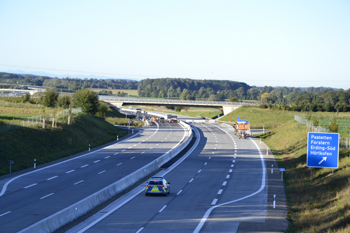 Neue Autobahn A94 Eröffnung erste Fahrzeuge Verkehrsfreigabe Erstbefahrer Pastetten Dorfen München Passau 66