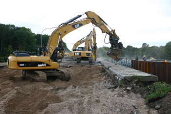 R�ckbau Autobahnbr�cke 4052