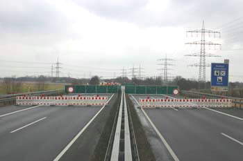 A57 Autobahn Dormagen Brückenabriß Vollsperrung Brückenbrand 24