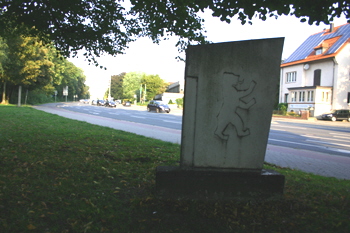 Bundesstra�e B1 Berliner B�r Kilometerstein Hildesheim 2