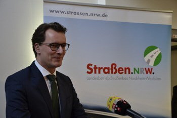 NRW-Verkehrsminister Hendrik Wüst Verkehrsmanagementsystem 37