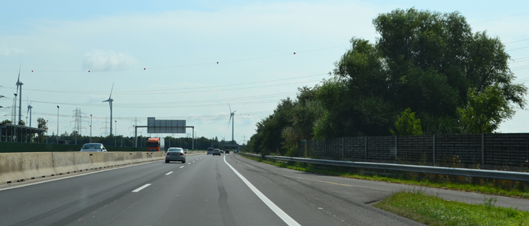 A4 Ostautobahn Wien Budapest Pre�burg Bratislava Nickelsdorf Bruck an der Leitha 85