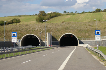A71 Autobahn Schmücketunnel Tunnelportal 54