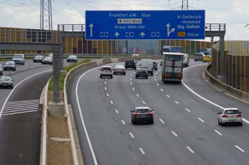A 3 Bundesautobahn Ausbau achtstreifig K�lner Ring Verkehrsfreigabe 04