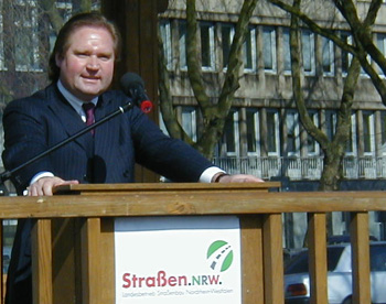 A 59 Stadtautobahn Duisburg erster Rammschlag Verkehrsminister Lutz Lienenkämper 73
