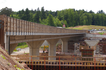 Autobahn A8 Karlsruhe Stuttgart Vollausbau Bocksbachtalbr�cke Karlsbad 89