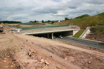 Autobahn A8 Karlsruhe Stuttgart sechsstreifiger Autobahnausbau Karlsbad N�ttingen Autobahnbr�cke 71