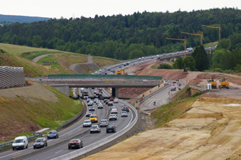 Autobahn A8 Karlsruhe Stuttgart sechsstreifiger Autobahnausbau Karlsbad N�ttingen Steinig 70