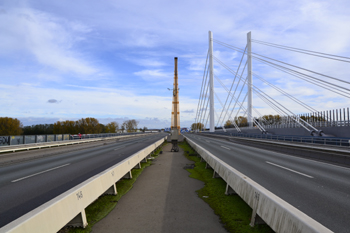 Autobahn Rheinbr�cke Duisburg Neuenkamp A40 Vollsperrung Verkehrsfreigabe 09