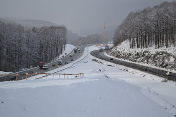 Autobahnbaustelle im Schnee A3 Spessartaufsteig Weibersbrunn Autobahn Frankfurt Würzburg Nürnberg 69