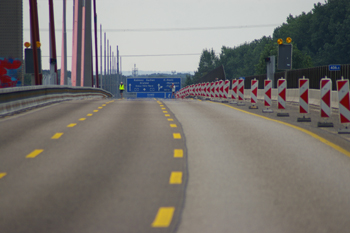 Autobahnbr�cke A1 Leverkusen K�ln-Merkenich Rheinbr�cke Vollsperrung 01