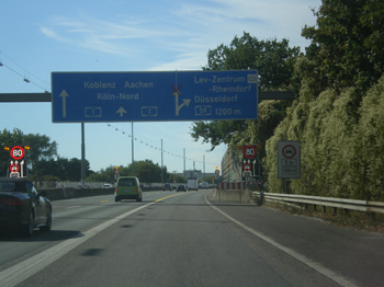 Autobahnbr�cke A1 Rhein K�ln Leverkusen Lkw-Schrankenanlage 146