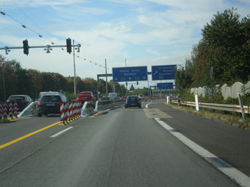 Autobahnbr�cke A1 Rhein K�ln Leverkusen Lkw-Schrankenanlage 154