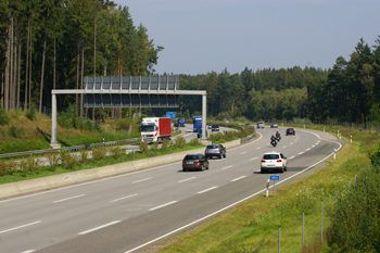 Erste Deutsche Autobahnrastst�tte Rodaborn Trpitis Bratwurst Rasthof Rastanlage Parkplatz 49