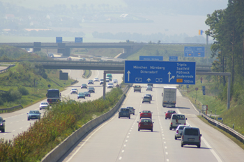 Erste Deutsche Autobahnrastst�tte Rodaborn Trpitis Bratwurst Rasthof Rastanlage Parkplatz 55