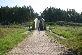 Erste Deutsche Autobahnrastst�tte Rodaborn Trpitis Bratwurst Rasthof Rastanlage Parkplatz 80