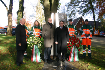 Gedenkfeier Kranzniederlegung f�r Stra�enw�rter Verkehrsminister Michael Groschek Stra�en.NRW Winfried Pudenz 85 Titel