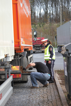 Lkw Schwerpunktkontrolle A 21_Winterausrüstung_Copyright ASFINAG