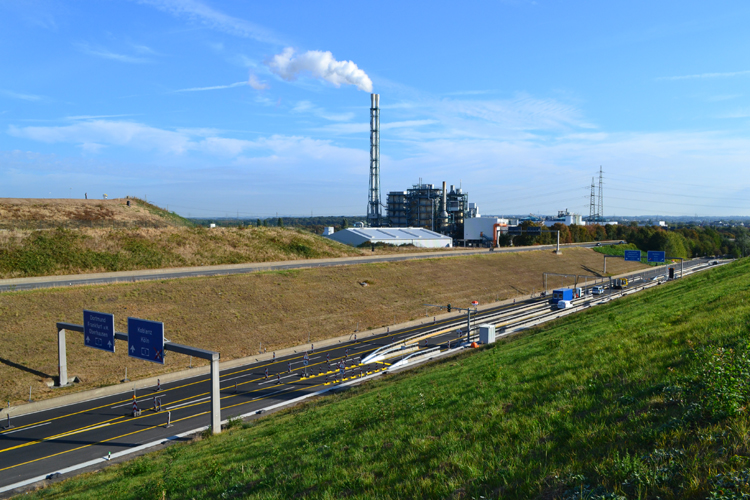 Rheinbr�cke Leverkusen K�ln Autobahnbr�cke Lkw-Sperre Schrankenanlage 019